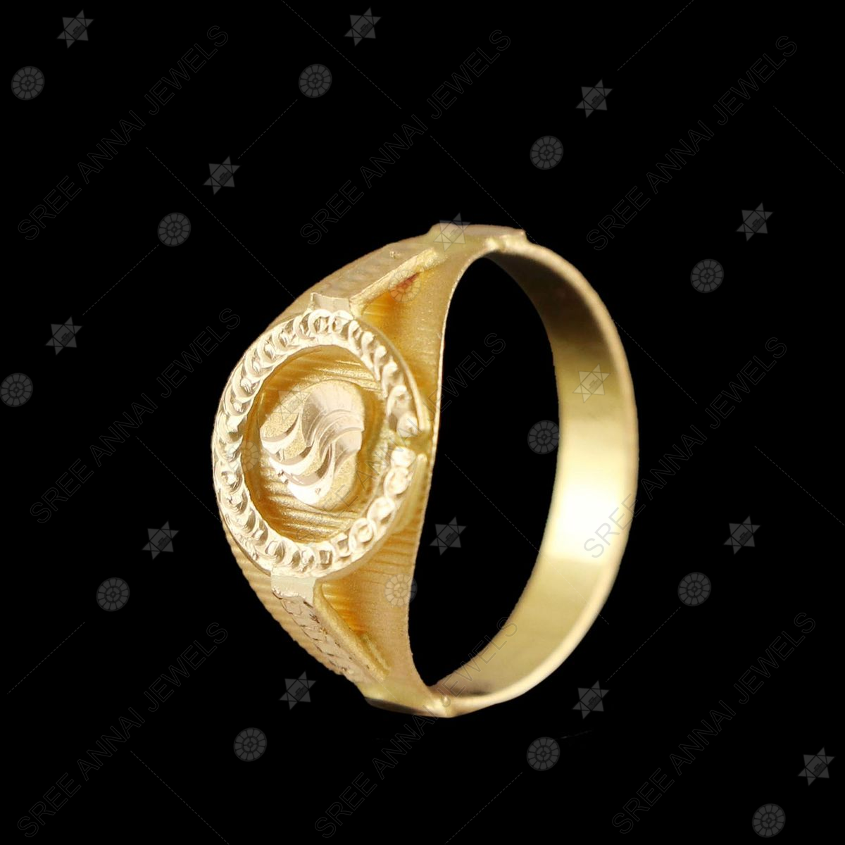22 kt gold baby ring
